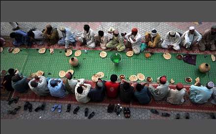 ماه مبارک رمضان در کشورهای اسلامی به روایت تصاویر