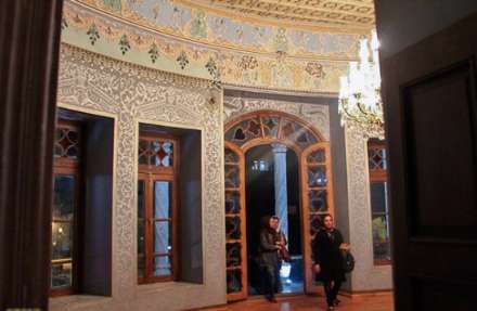 عمارت زیبای «شاپوری» در شیراز