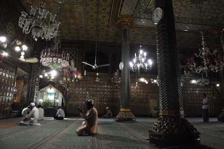 نماز در مسجد در ماه مبارك رمضان