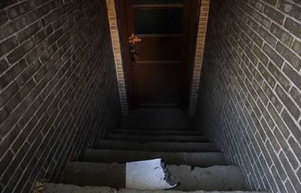 حال خانه‌ی "صادق هدایت " خوب نیست