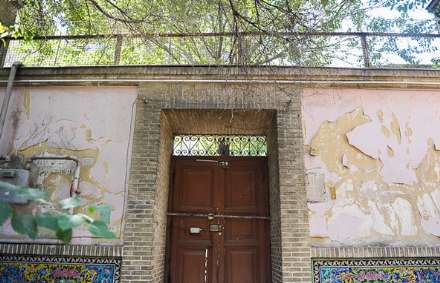 حال خانه‌ی "صادق هدایت " خوب نیست