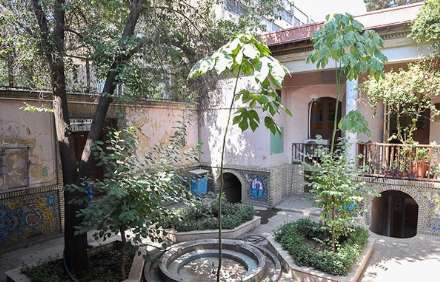 حال خانه‌ی "صادق هدایت " خوب نیست