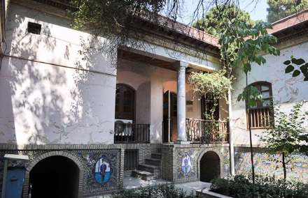 حال خانه‌ی "صادق هدایت " خوب نیست