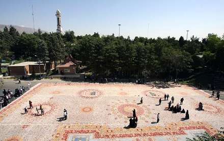 رونمایی از سومین فرش بزرگ دنیا