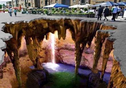 نقاشی‌های سه‌بعدی روی آسفالت