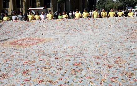 رونمایی از سومین فرش بزرگ دنیا