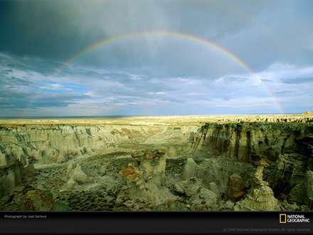 رنگین کمان در صحرا