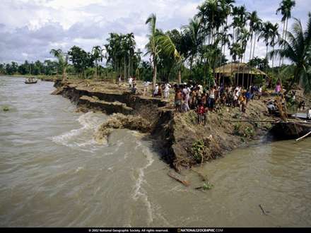 سيل و رانش زمين