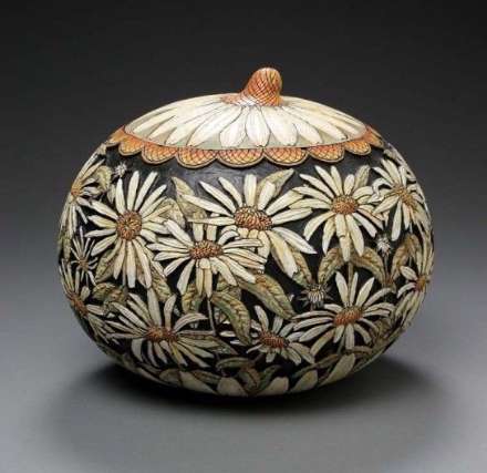 کنده کاری های بسیار زیبا روی کدو حلوایی