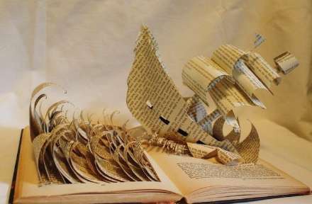 مجسمه هایی زیبا ساخته شده از صفحات کتاب