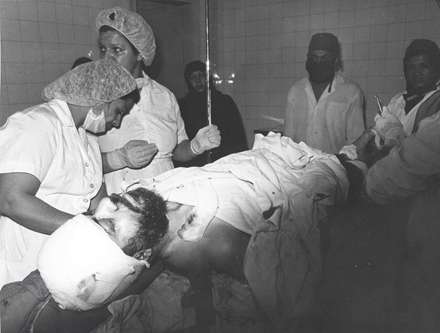 تصوير شهيد محمد مفتح در اتاق عمل