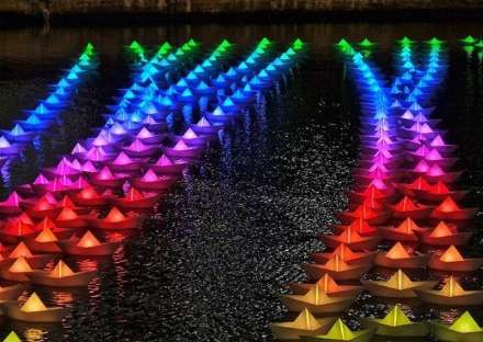 قايق هاي كاغذي در لندن