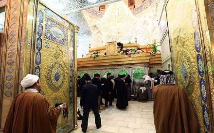 زیارت امام حسین (ع) قبل از نصب ضریح جدید