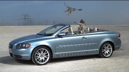 اتومبیل ولوو آبی بدون سقف