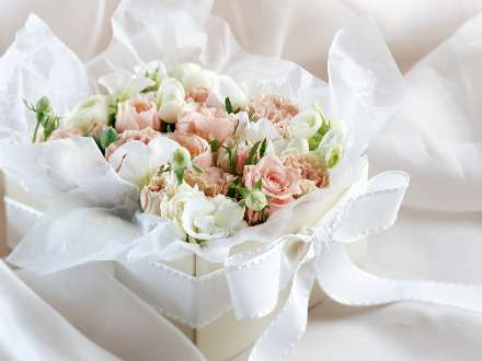 جعبه ای پر از گل