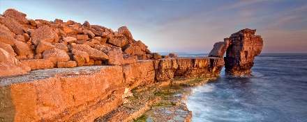 كوههايي كنار دريا