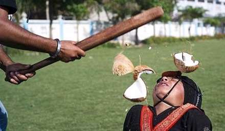 پسری که مرگ را روی انگشتانش می چرخاند