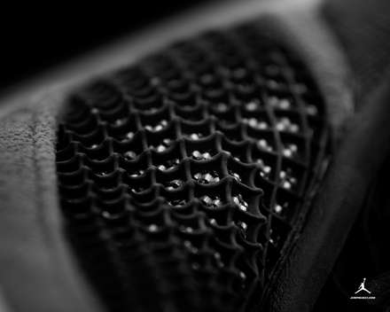 عکس تبلیغاتی کفش بسکتبال