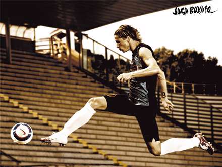 فوتبالیست هنگام تمرین