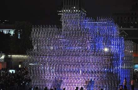 مجسمه ای غول پیکر با استفاده از دوچرخه