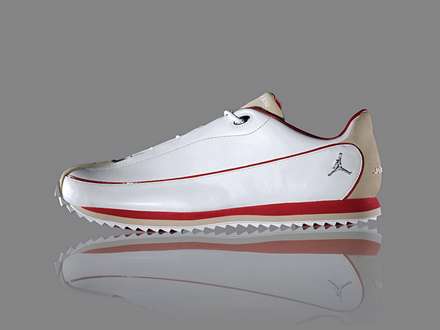 کتانی سفید و قرمز