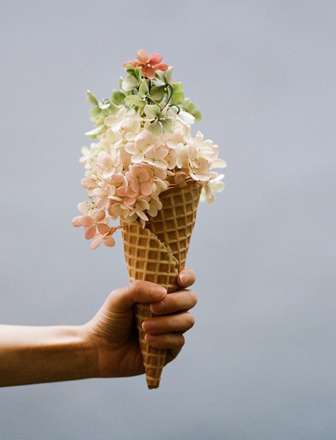 دسته گل یا بستنی قیفی