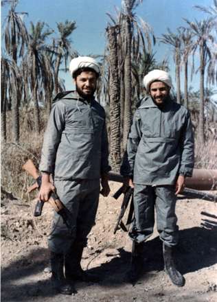 حضور روحانیون رزمنده در جبهه جنگ