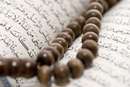 تصویر زمینه تسبیح و قرآن
