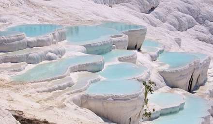 حوضچه های زیبای فیروزه ای در ترکیه