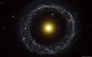 هسته زرد کهکشان هوگ و حلقه ستاره