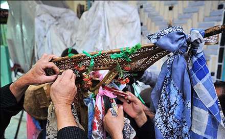 آیین سنتی طوق بندان