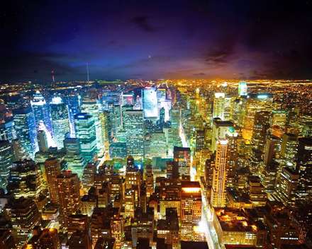 شهر مدرن در شب