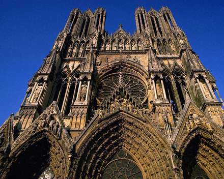 آثار باستانی