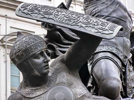 مجسمه ای از یک سرباز