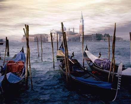 قایق های کنار ساحل