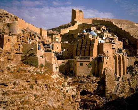 آثار باستانی