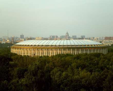 عمارت زیبا در شهر