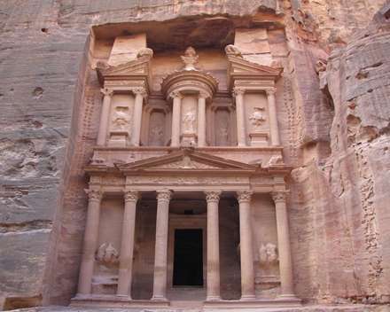 آثار باستانی