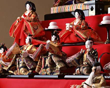 عروسک های ژاپنی