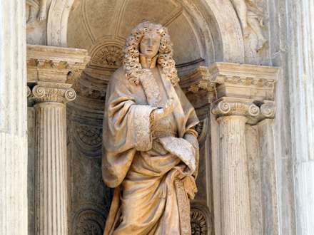 مجسمه ی تاریخی