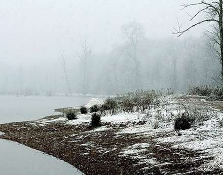 بارش برف پائیزی در روستای کیاده