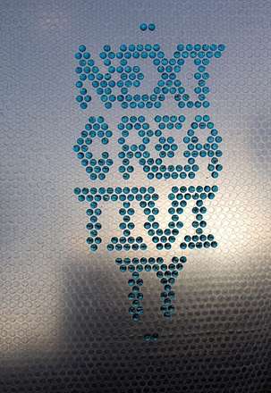 هنر نمایی با پلاستیک حباب دار ضربه گیر