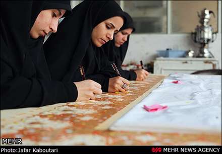 کتابت بزرگترین و نفیس ترین قرآن جهان