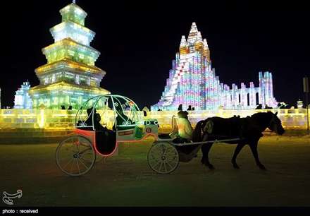 مجسمه های یخی