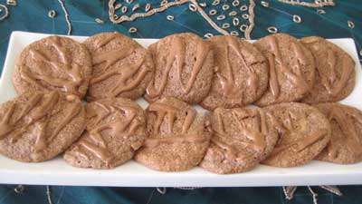 شکلات بادامی