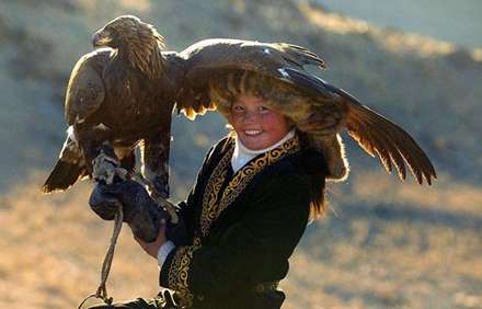 سنت اهلی کردن عقاب ها در مغولستان