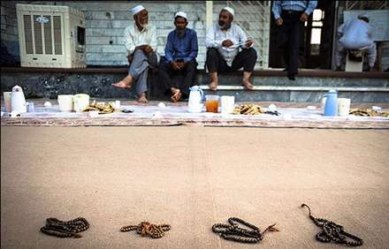 محفل انس با قرآن و ضیافت افطار اهل تسنن