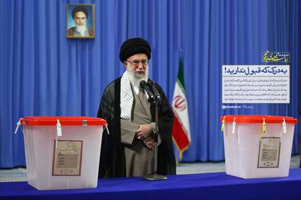 سخنرانی رهبر پای صندوق های رای