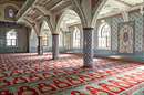 نمای داخلی مسجدی زیبا