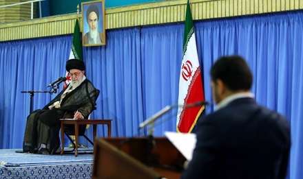 دیدار جمعی از دانشجویان با رهبر انقلاب